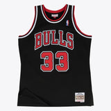 Chicago Bulls Scottie Pippen 1997-98 Hardwood Classics Alternate Swingman Jersey By Mitchell & Ness - Black - Mens