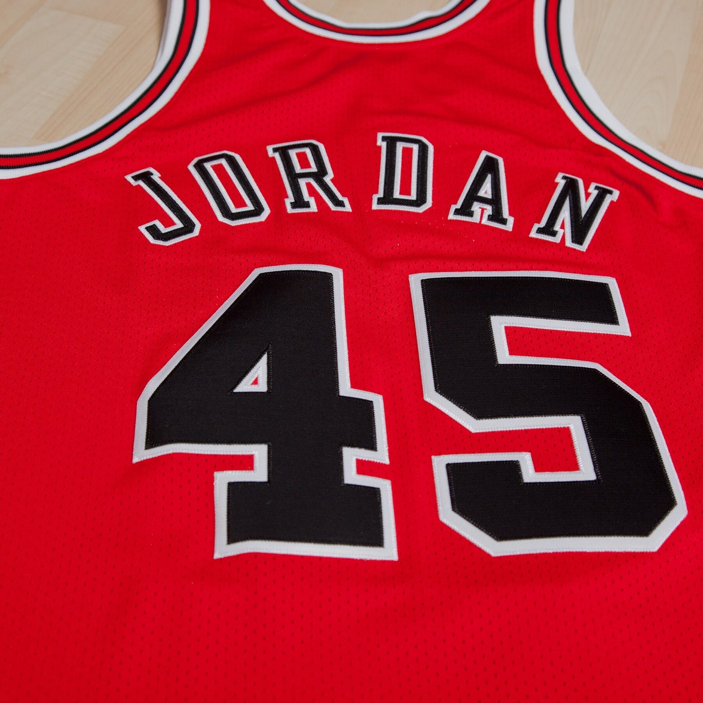 Chicago Bulls Michael Jordan 1994-95 Road 45 Authentic Jersey By Mitchell & Ness - Red - Mens