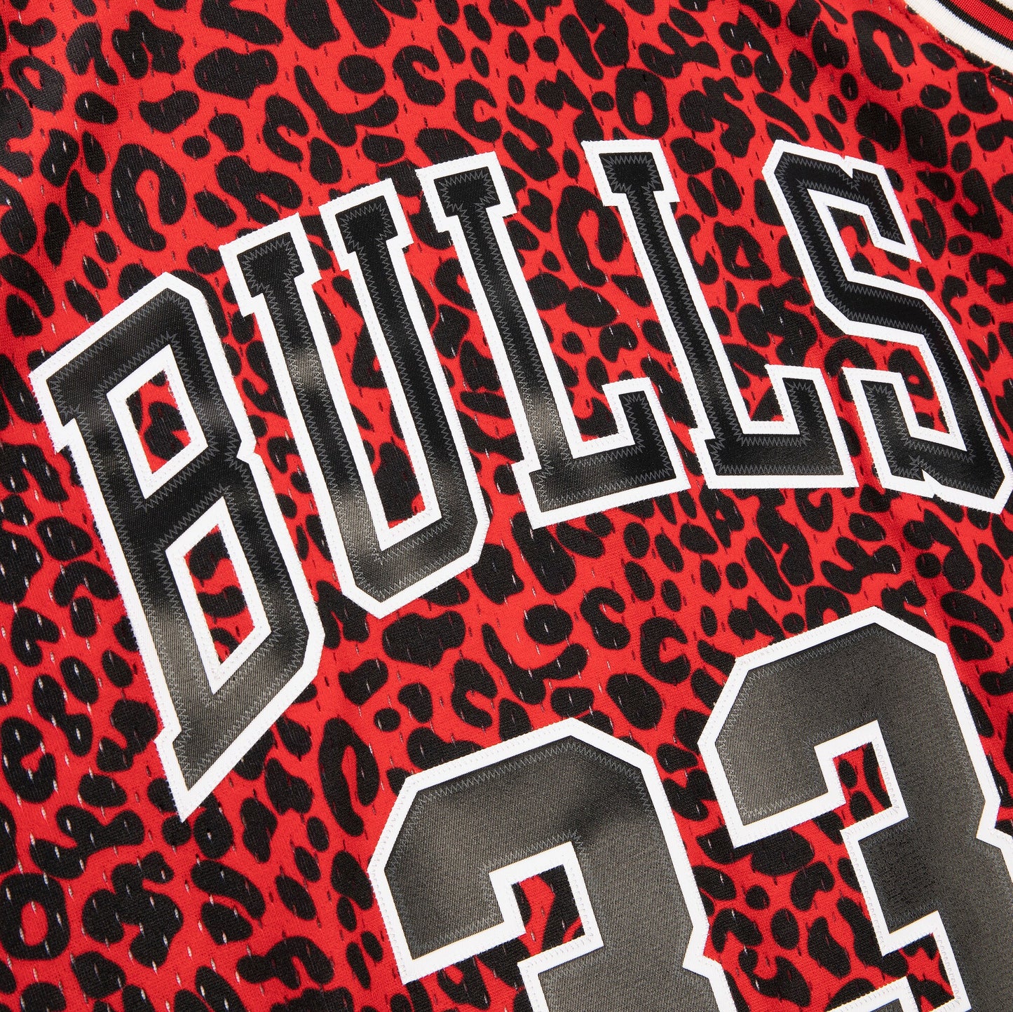Chicago Bulls Mitchell & Ness Wild Life Swingman Jersey Scottie Pippen 1997